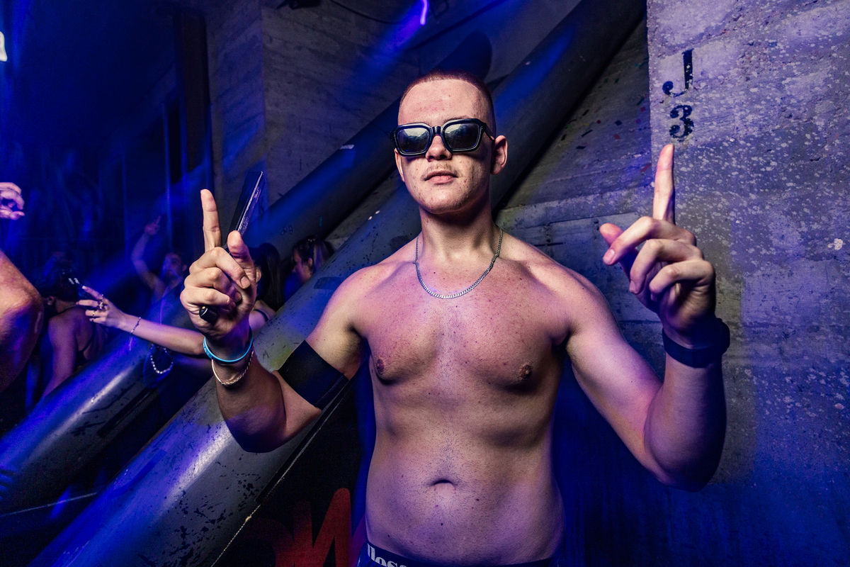 Loading... just a sec